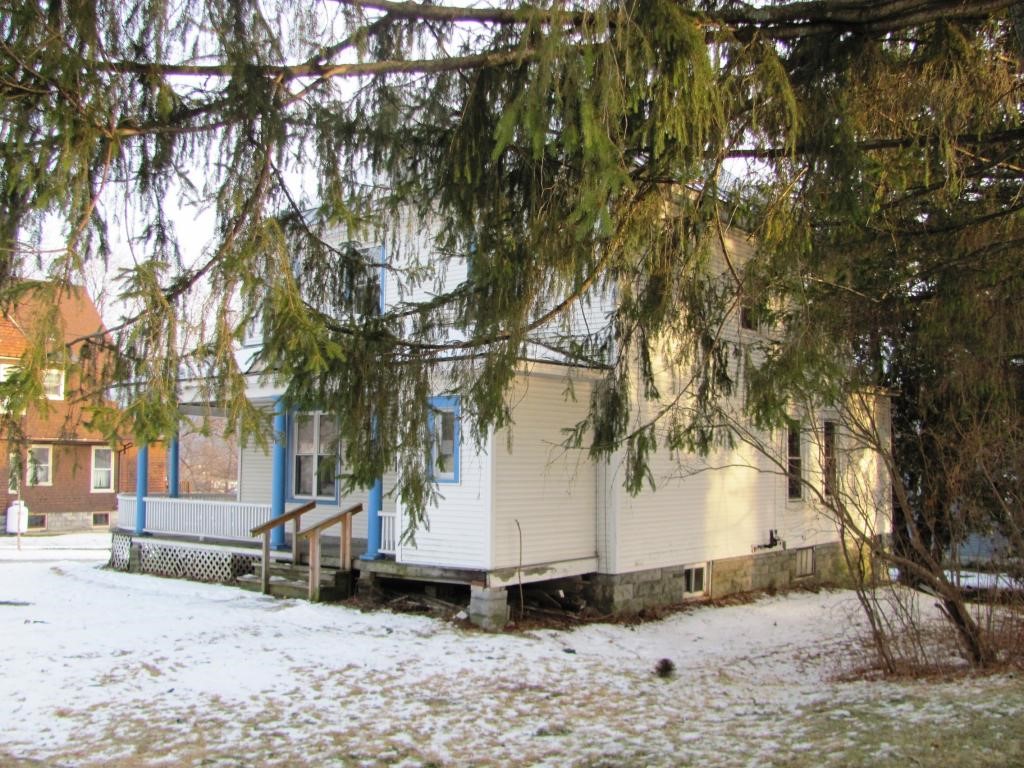 218 State Street Rutland, VT 05701 - Photo 2 of 15