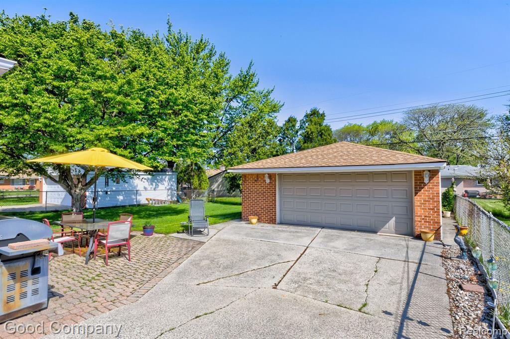 4615 Frazho Road Warren, MI 48091 - Photo 30 of 38