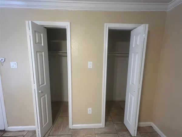 $820 | 10110 Westview Drive, Unit 3215, Houston, TX 77043