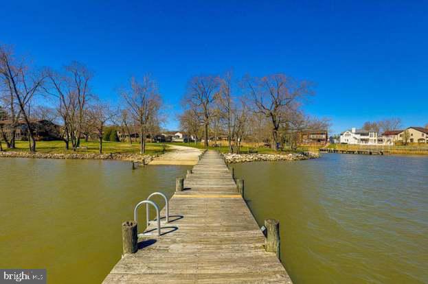 612 Carvel Grove Road Baltimore, MD 21221 - Photo 18 of 21 a park with water view