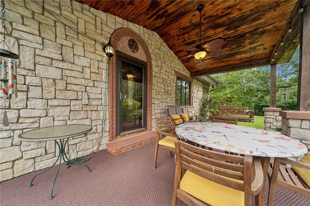 353 Linnwood Road Eighty Four, PA 15330 - Photo 31 of 36 a outdoor space with sitting space