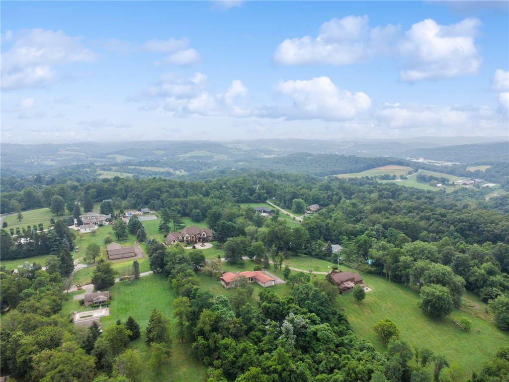 353 Linnwood Road Eighty Four, PA 15330 - Photo 4 of 36 a view of a city