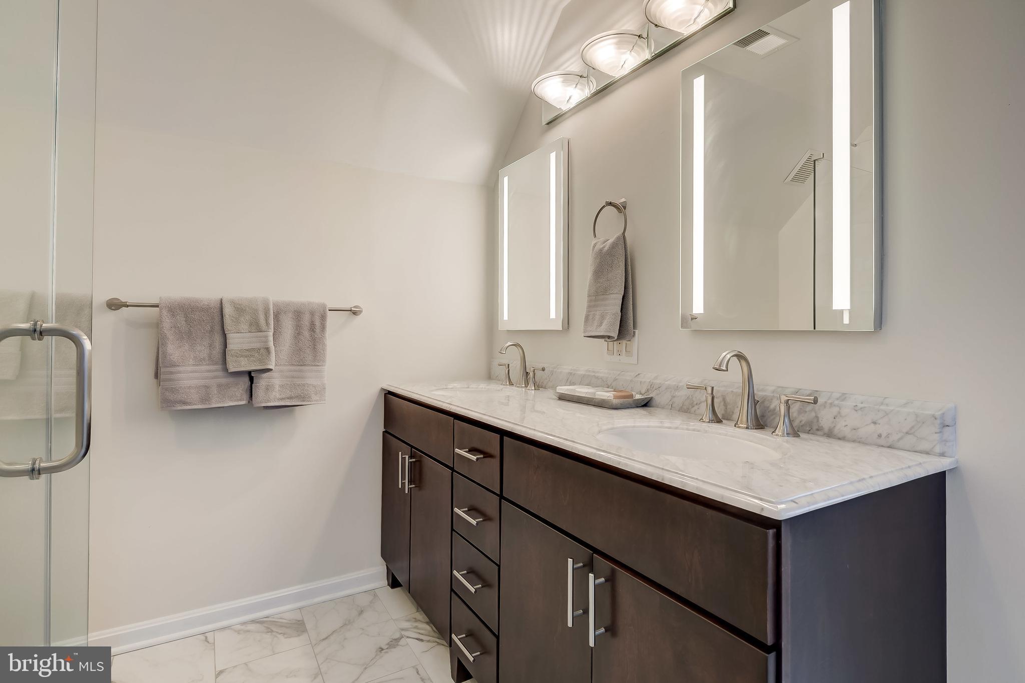 380 South River Landing Road Edgewater, MD 21037 - Photo 33 of 70 Tastefully designed vanity