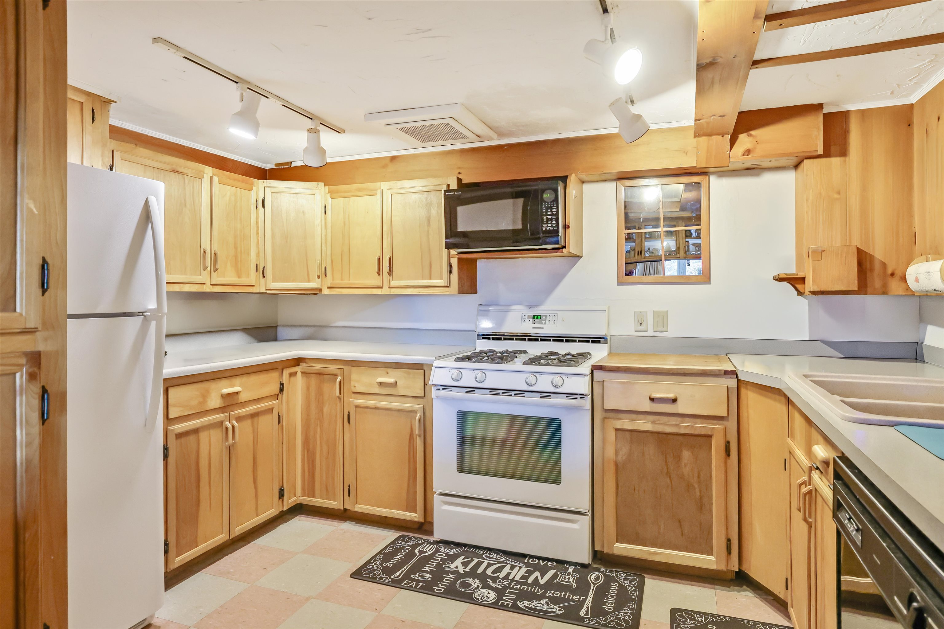 1457 Ridge Hill Drive Derby, VT 05855 - Photo 36 of 48