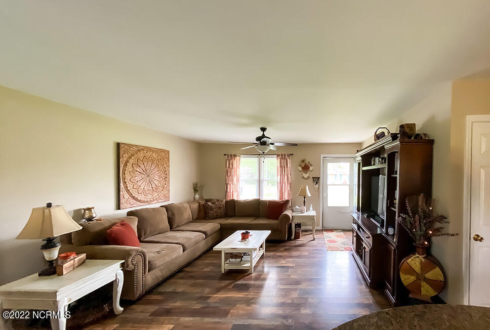 307 Timothy Road Jacksonville, NC 28546 - Photo 2 of 17 Living Room