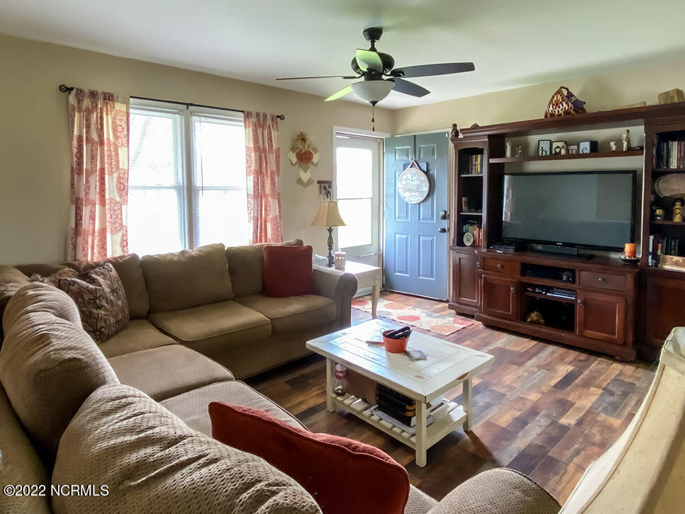 307 Timothy Road Jacksonville, NC 28546 - Photo 3 of 17 LR2-72