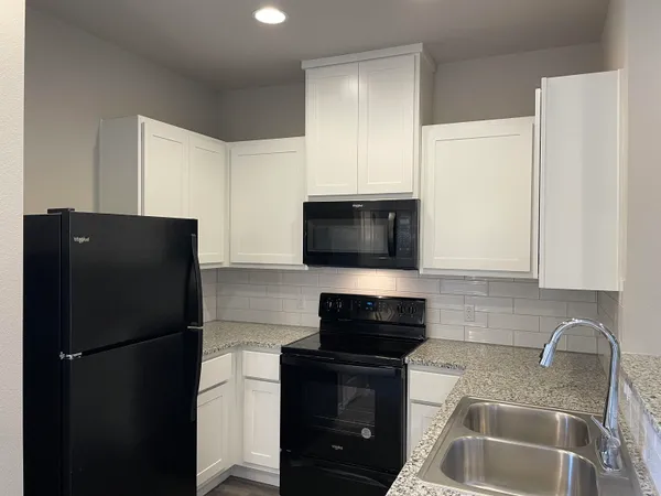 $1,650 | 107 Peruna Drive, Marble Falls, TX 78654