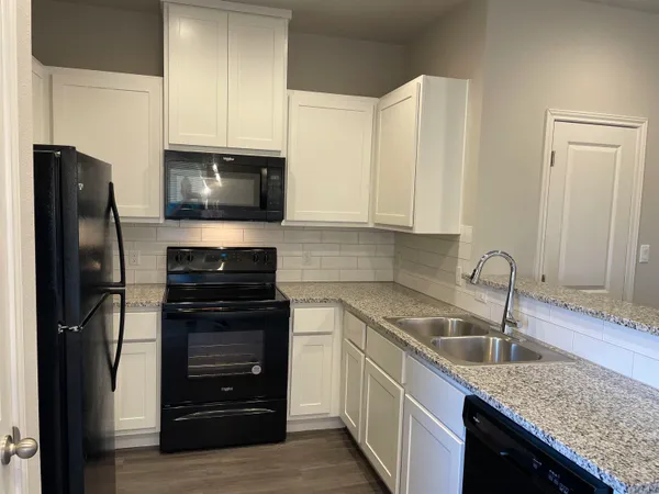 $1,650 | 107 Peruna Drive, Marble Falls, TX 78654