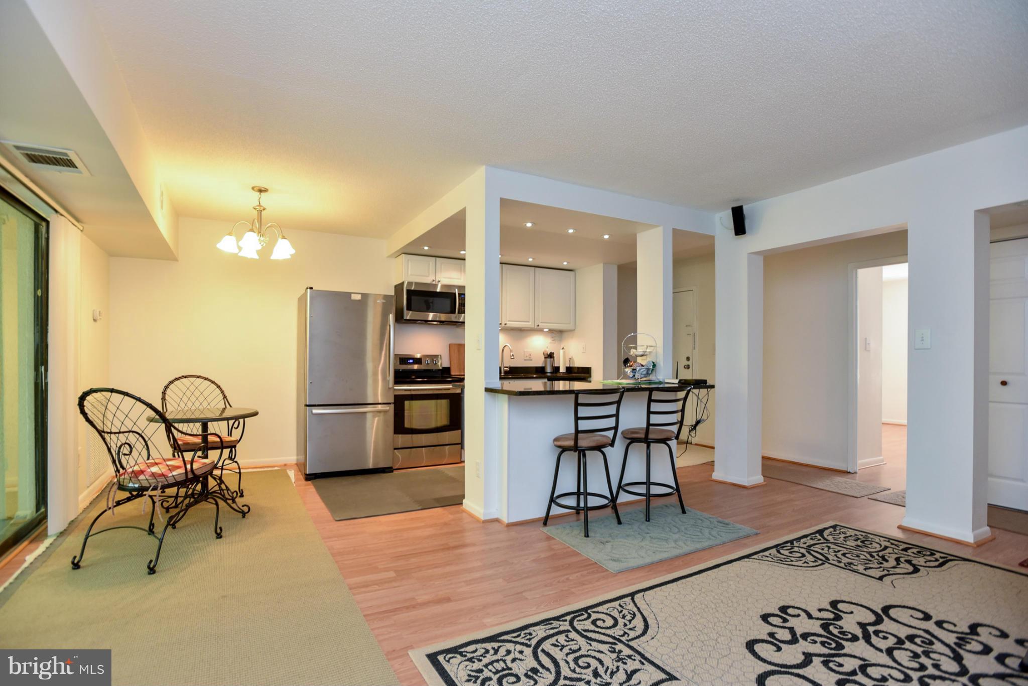2202 Castle Rock Square, Unit 21C Reston, VA 20191 - Photo 5 of 23 Kitchen