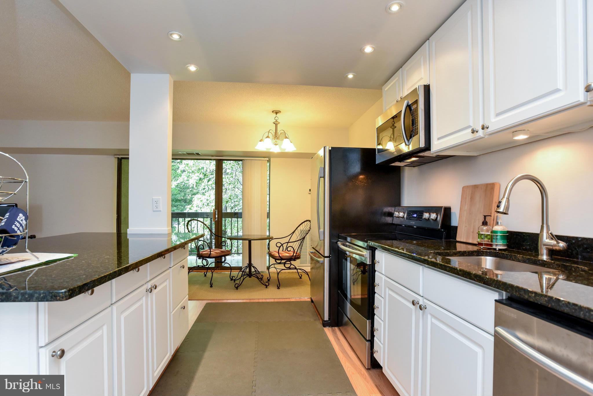 2202 Castle Rock Square, Unit 21C Reston, VA 20191 - Photo 8 of 23 Kitchen