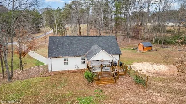 $370,000 | 157 Midvalley Court, Lexington, NC 27295
