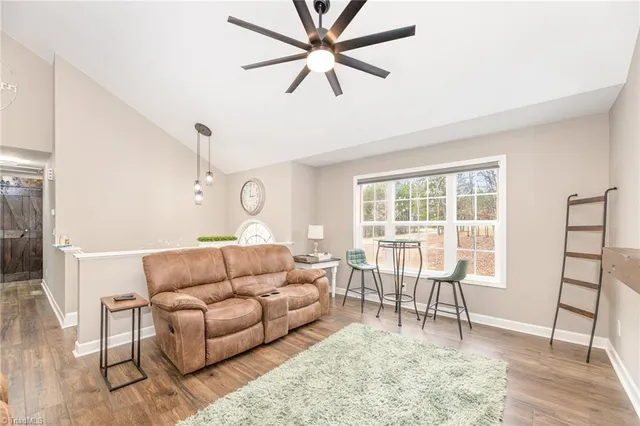 $370,000 | 157 Midvalley Court, Lexington, NC 27295