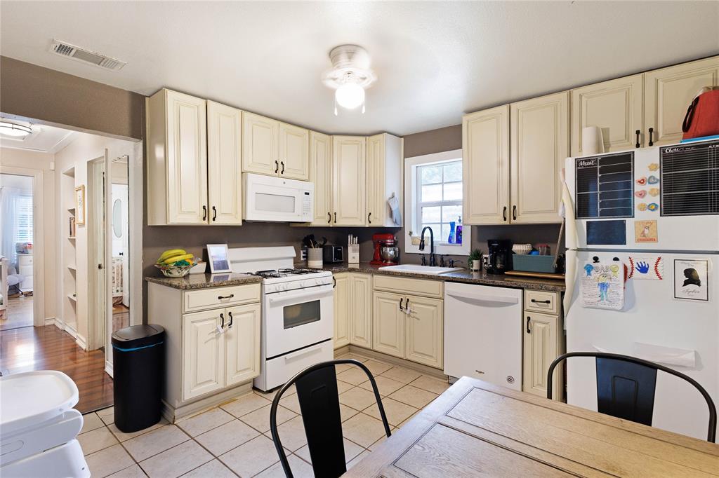 629 Alameda Road Azle, TX 76020 - Photo 16 of 26