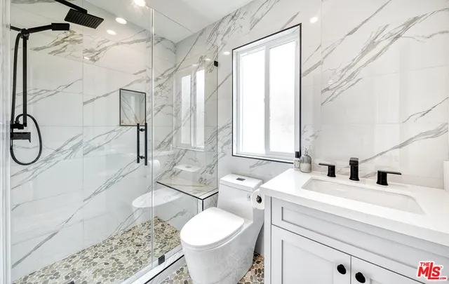 $1,650,000 | 1239 9th Street, Unit 4, Santa Monica, CA 90401