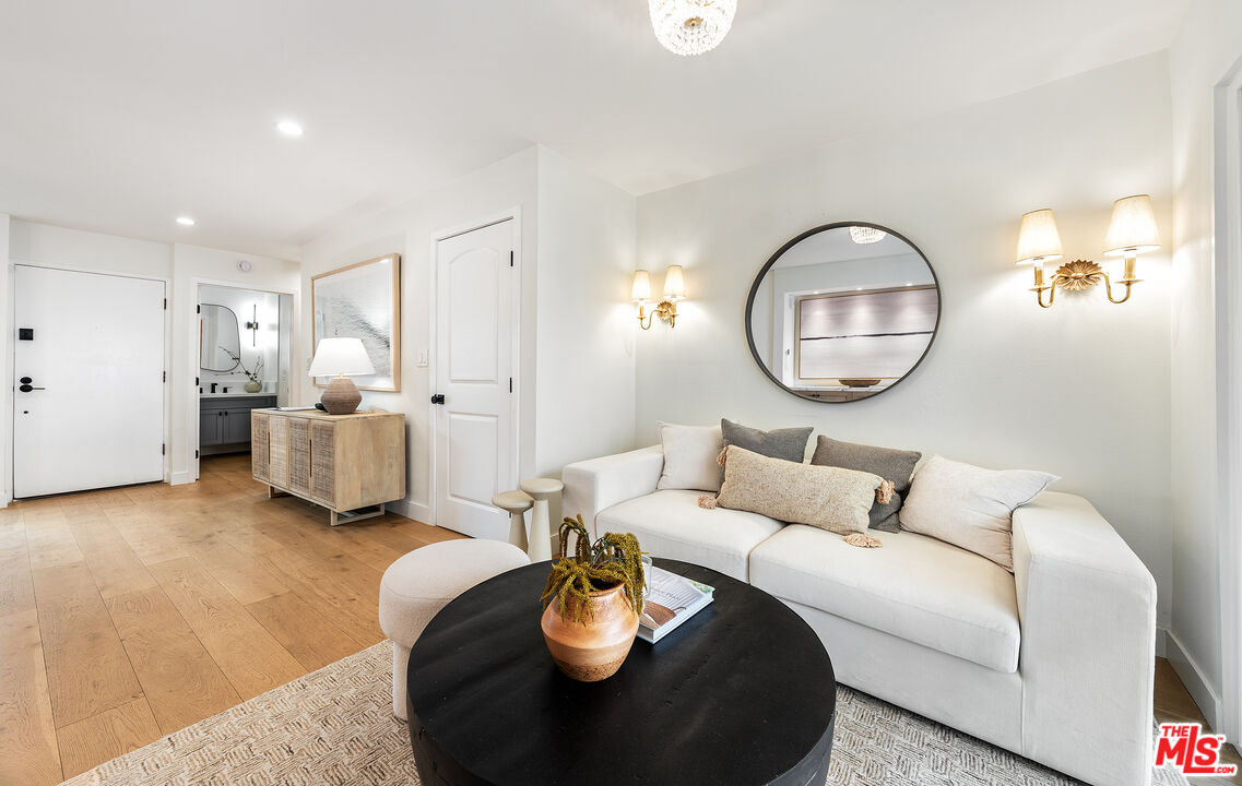 1239 9th Street, Unit 4 Santa Monica, CA 90401 - Photo 18 of 55