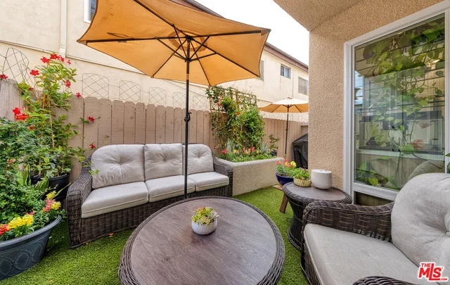 $1,650,000 | 1239 9th Street, Unit 4, Santa Monica, CA 90401