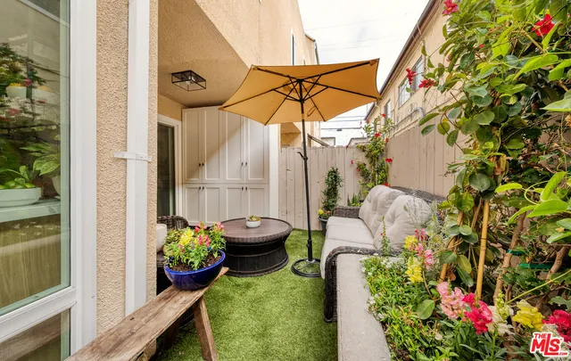 $1,650,000 | 1239 9th Street, Unit 4, Santa Monica, CA 90401