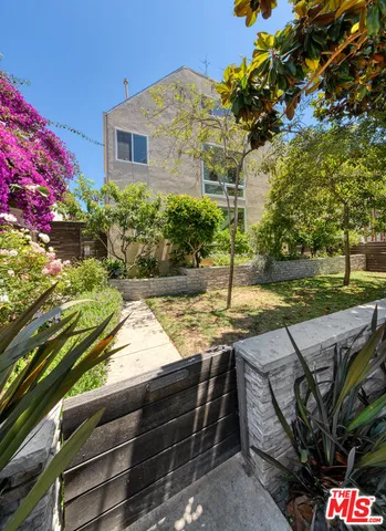 $1,650,000 | 1239 9th Street, Unit 4, Santa Monica, CA 90401