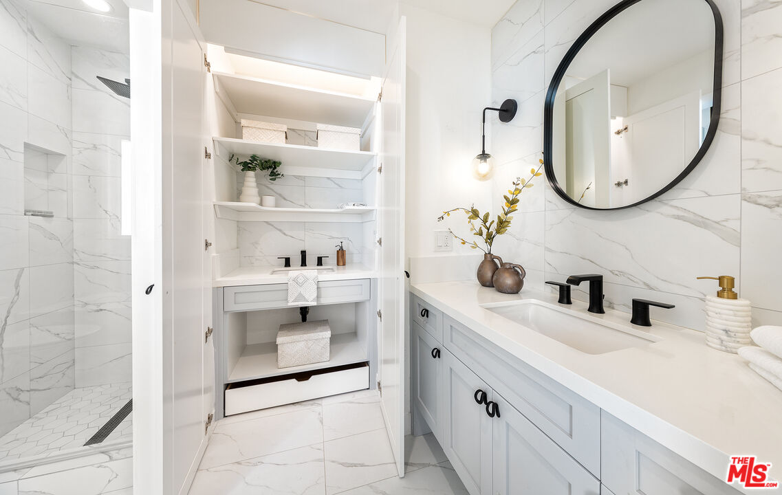 1239 9th Street, Unit 4 Santa Monica, CA 90401 - Photo 40 of 55