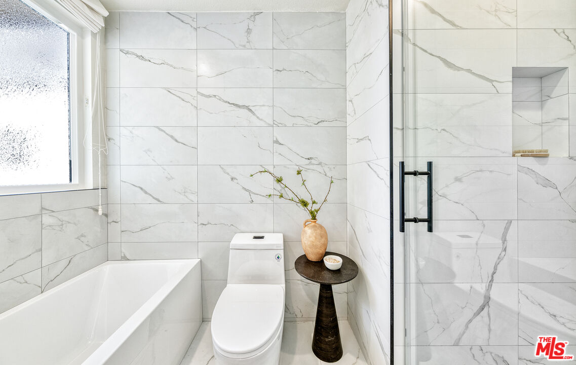 1239 9th Street, Unit 4 Santa Monica, CA 90401 - Photo 41 of 55