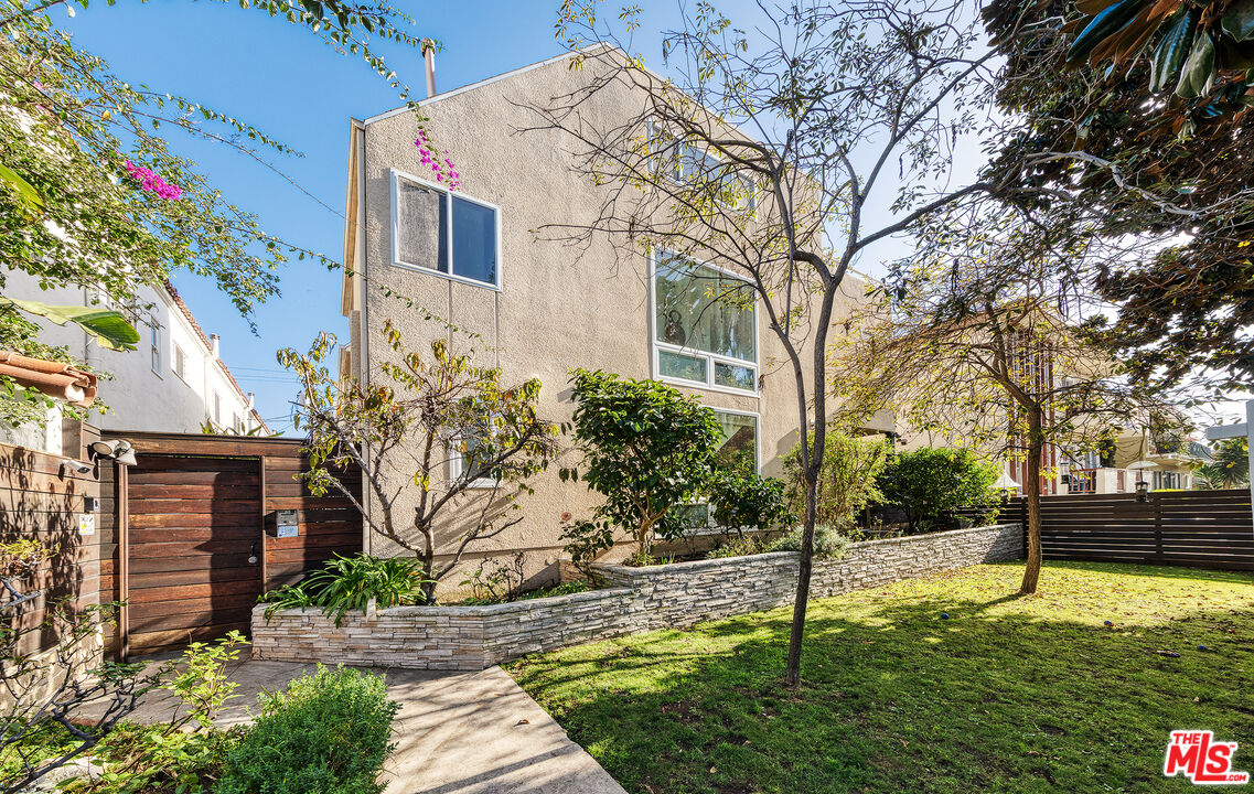 1239 9th Street, Unit 4 Santa Monica, CA 90401 - Photo 54 of 55