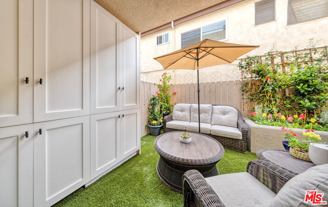 1239 9th Street, Unit 4 Santa Monica, CA 90401 - Photo 6 of 55