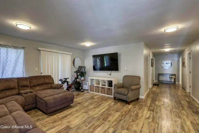 $749,000 | 517-555 North Stephen Street, Clark Fork, ID 83811