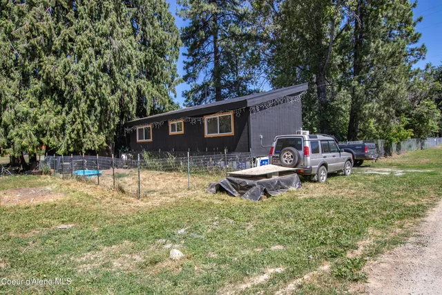 $749,000 | 517-555 North Stephen Street, Clark Fork, ID 83811