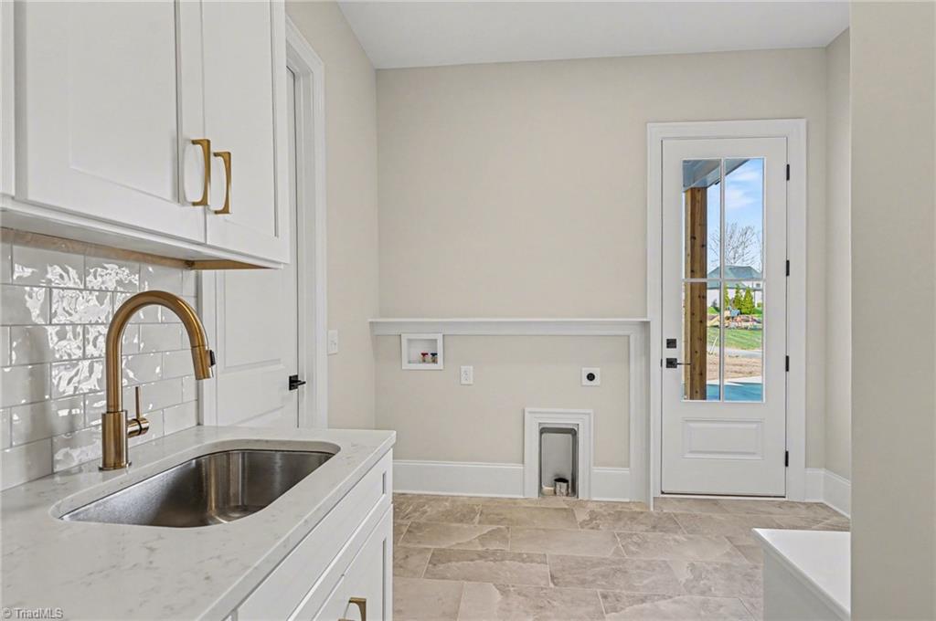 6827 Shields Drive Oak Ridge, NC 27310 - Photo 21 of 42 Gallery Image 21
