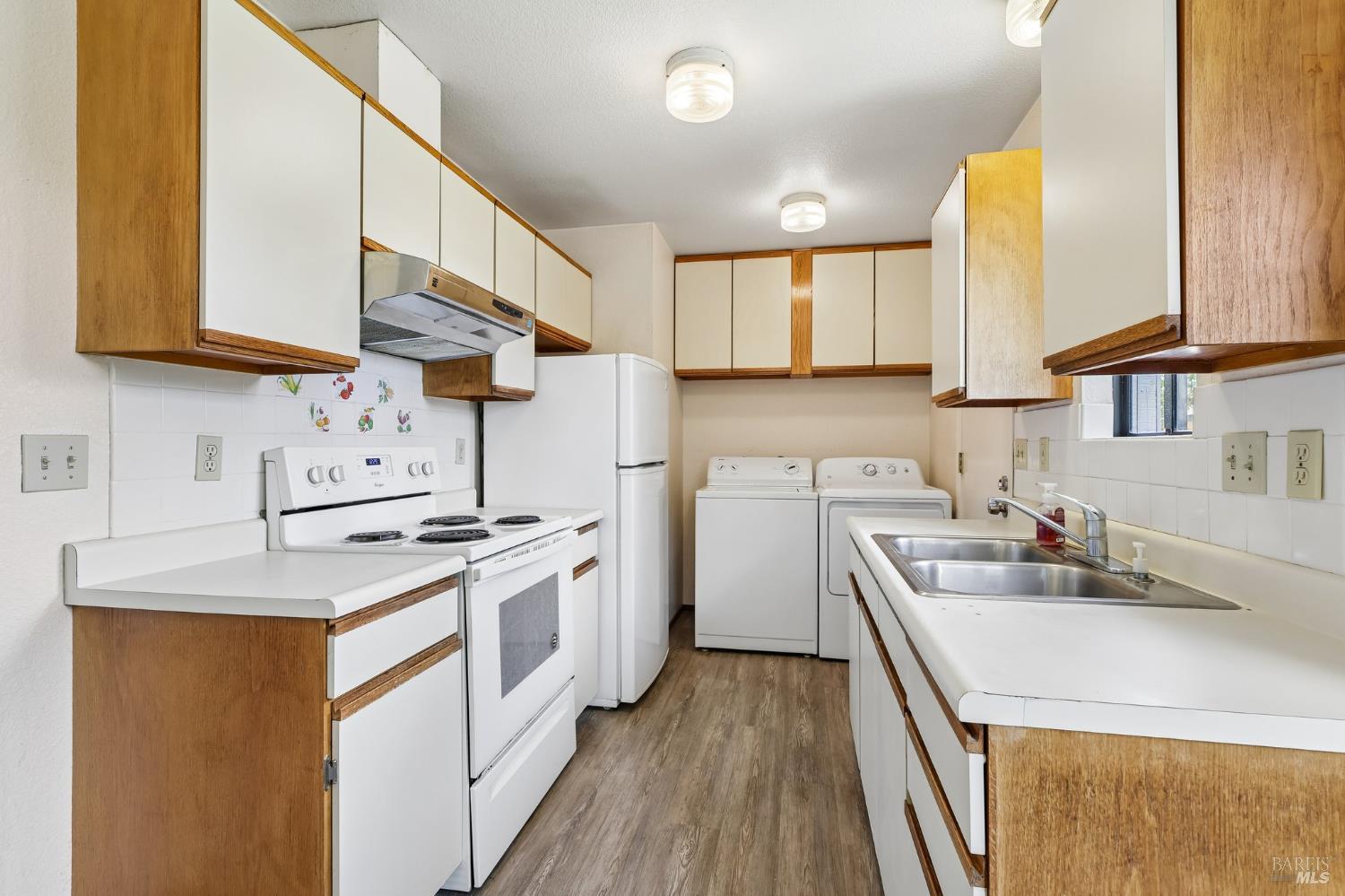 1662 Center Road Novato, CA 94947 - Photo 26 of 32