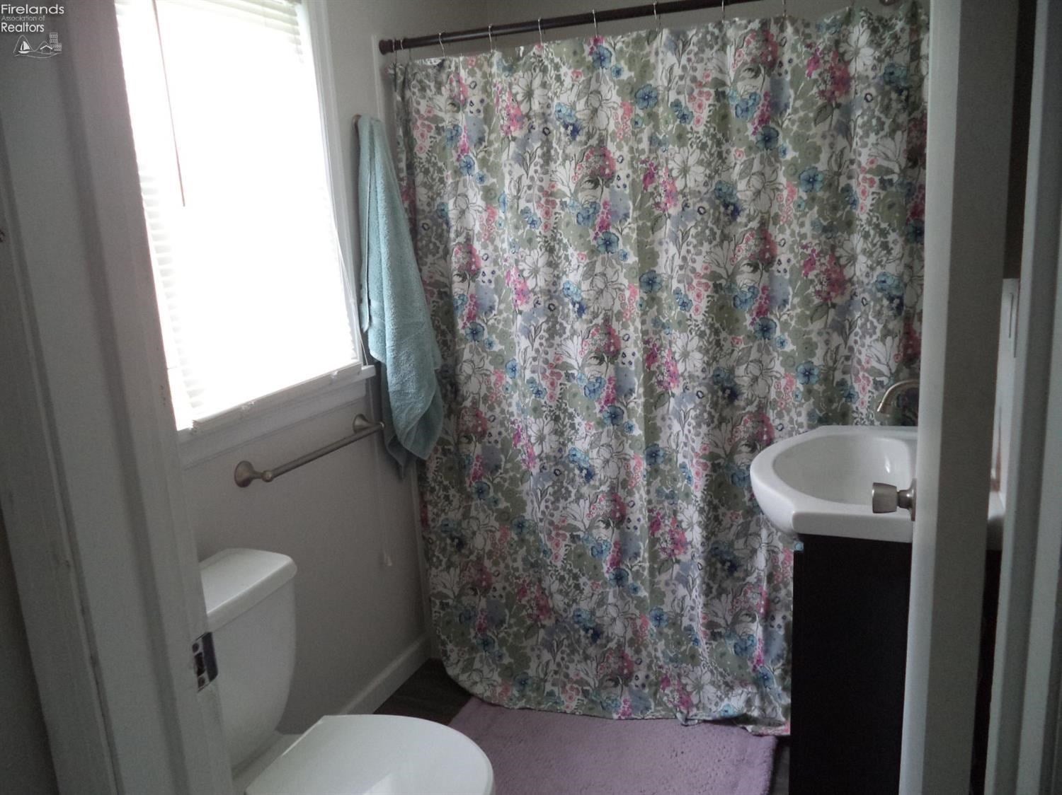 1707 Port Clinton Road Fremont, OH 43420 - Photo 16 of 22 Gallery Image 16
