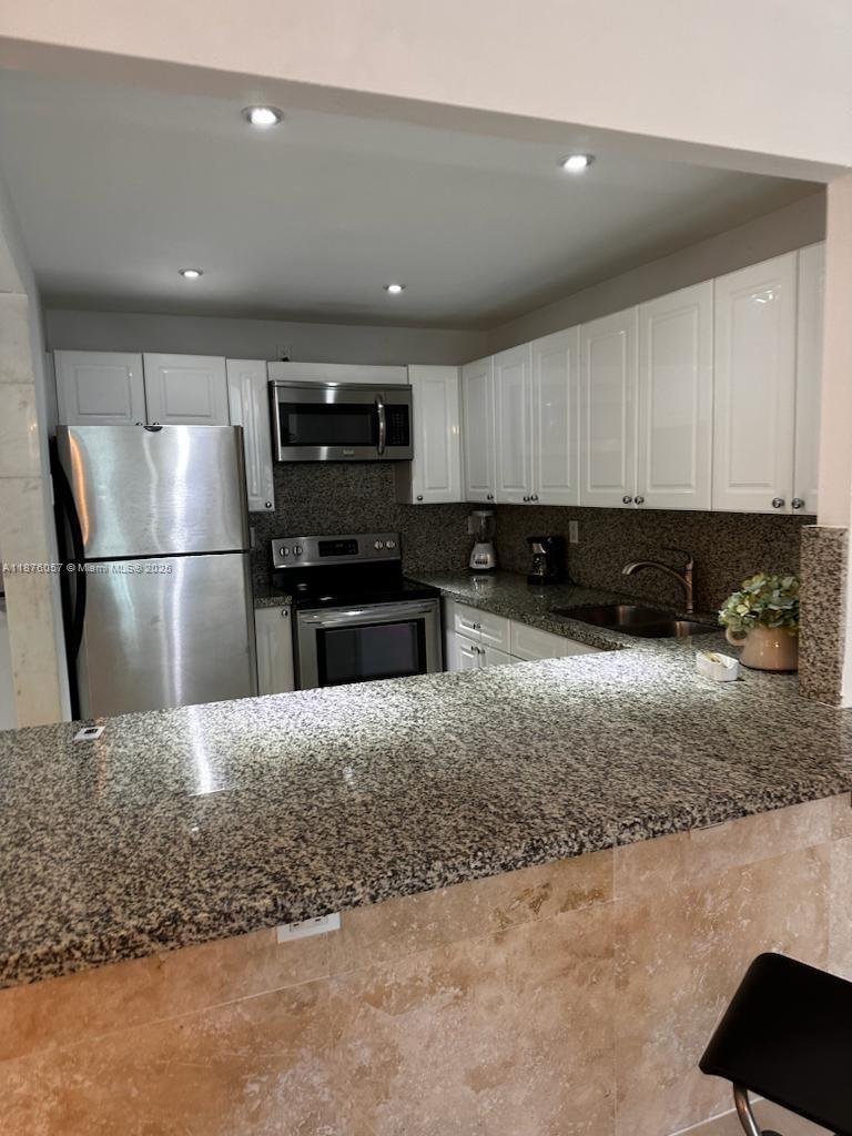 2301 Collins Avenue, Unit 632 Miami Beach, FL 33139 - Photo 17 of 27