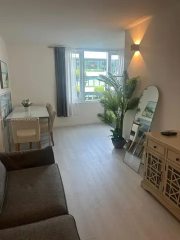 $695,000 | 2301 Collins Avenue, Unit 632, Miami Beach, FL 33139