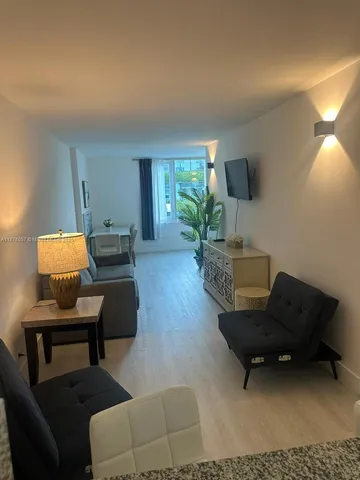 $695,000 | 2301 Collins Avenue, Unit 632, Miami Beach, FL 33139