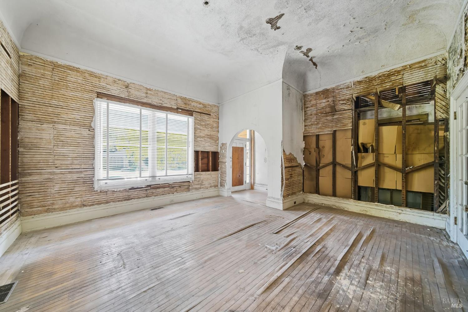 226 Bayview Street San Rafael, CA 94901 - Photo 33 of 56 High ceilings, lots of windows. Incredible opportunity.