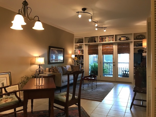 210 South Mobile Street, Unit 20 Fairhope, AL 36532 - Photo 3 of 10 Living Room