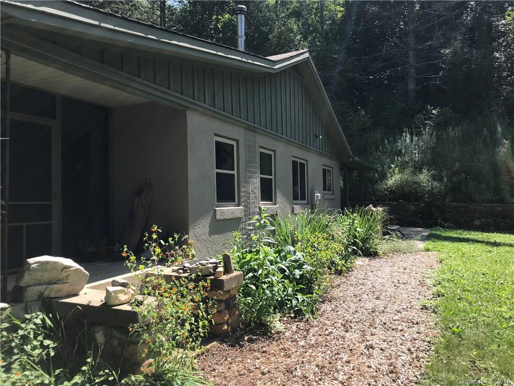 416 Clinic Road Balsam Grove, NC 28708 - Photo 12 of 30 Gallery Image 12