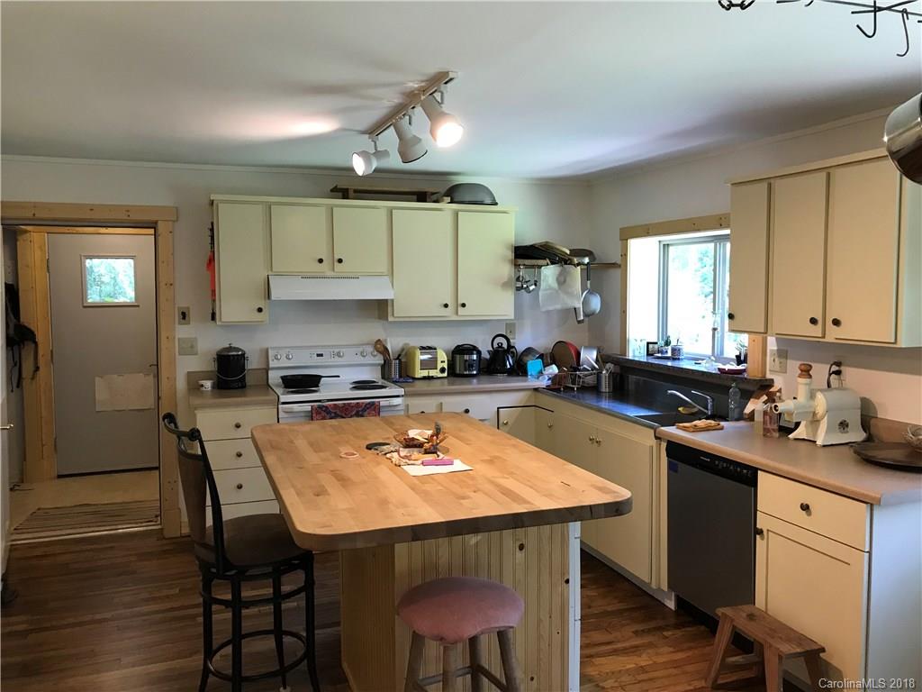 416 Clinic Road Balsam Grove, NC 28708 - Photo 13 of 30 Gallery Image 13