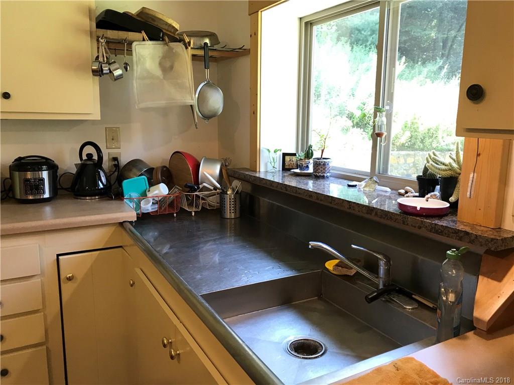 416 Clinic Road Balsam Grove, NC 28708 - Photo 16 of 30 Gallery Image 16