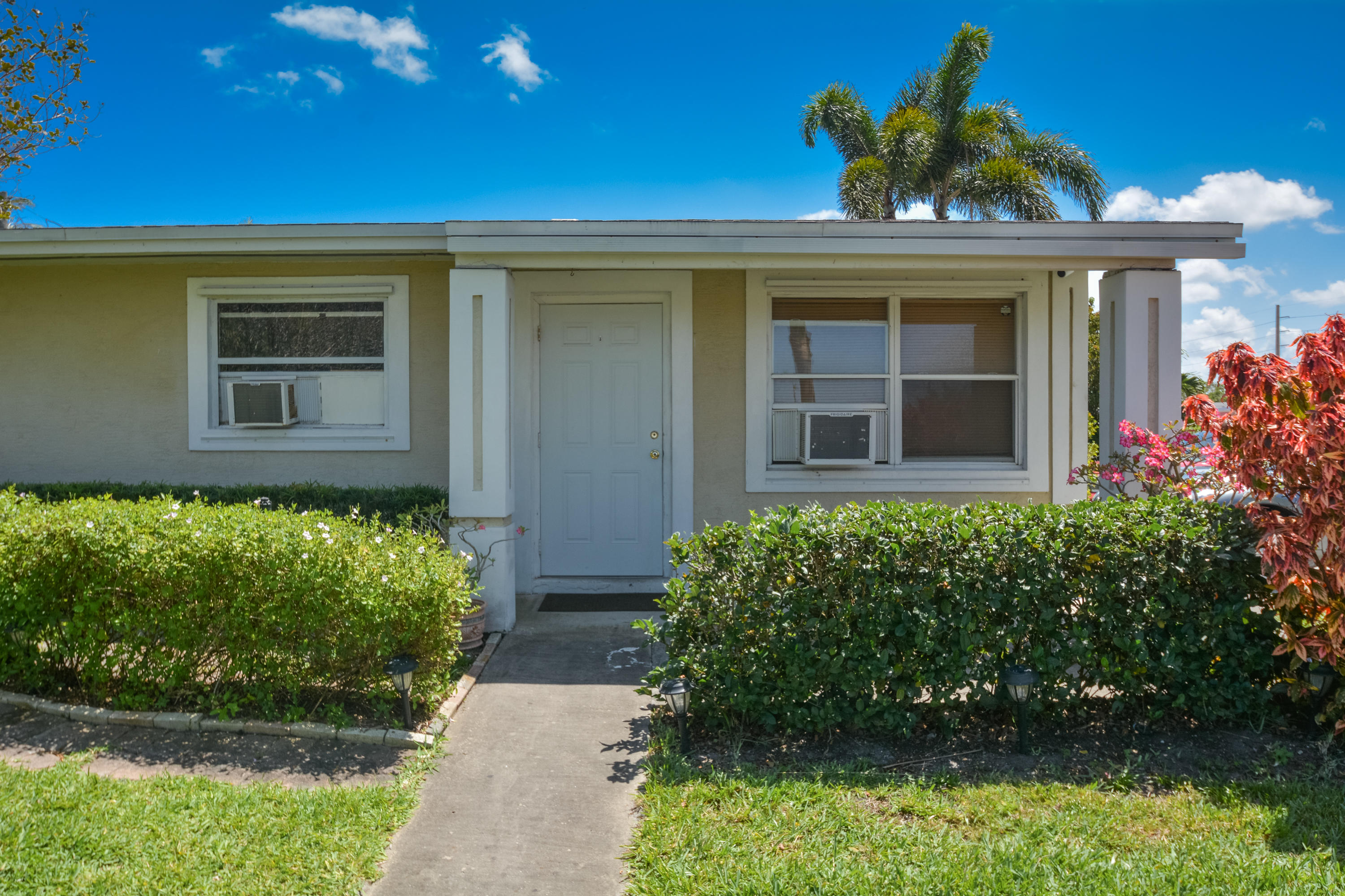 200 Mentone Road Boynton Beach, FL 33435 - Photo 3 of 19 200 Mentone Rd_Selene LaFazia_2
