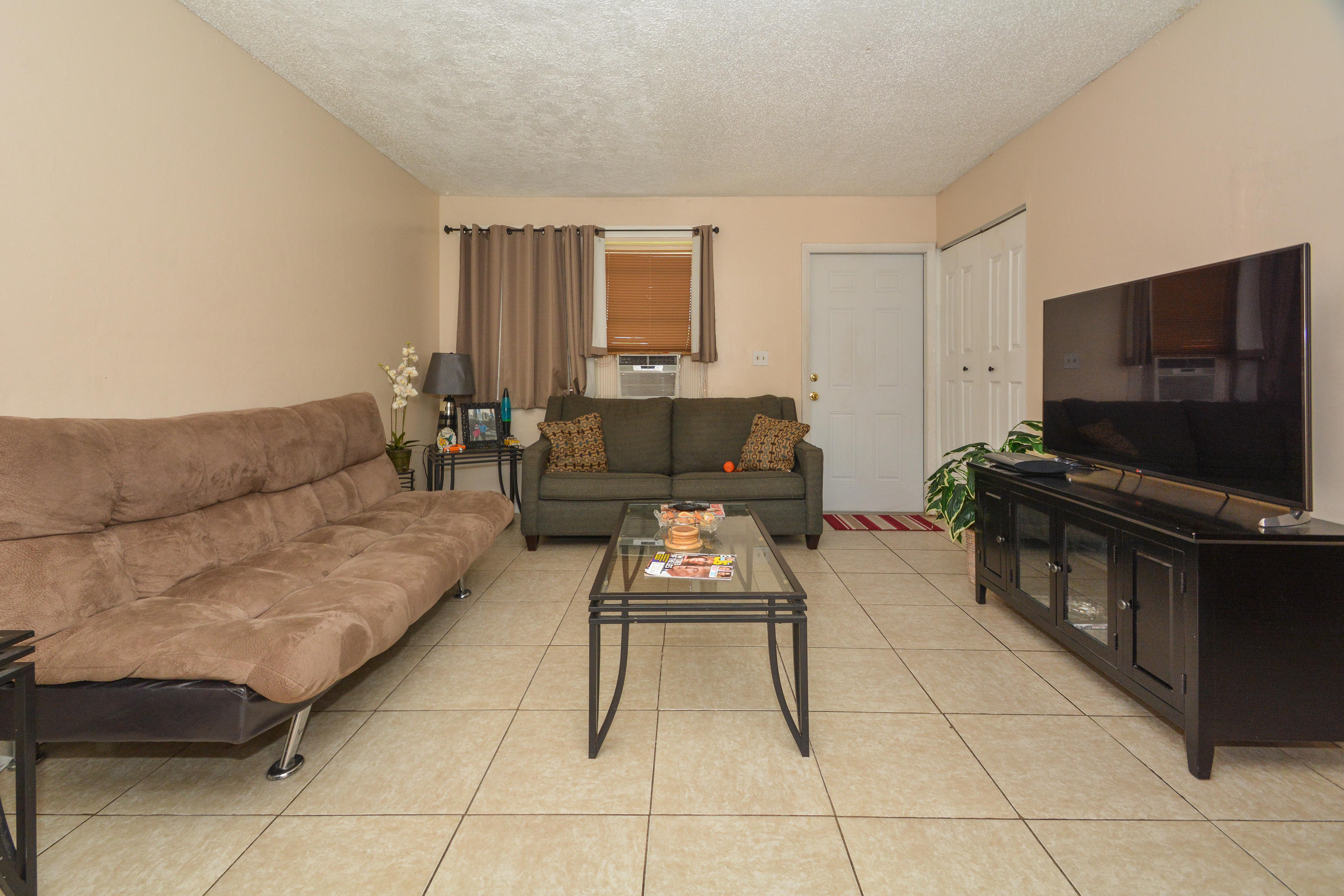200 Mentone Road Boynton Beach, FL 33435 - Photo 9 of 19 200 Mentone Rd_Selene LaFazia_6