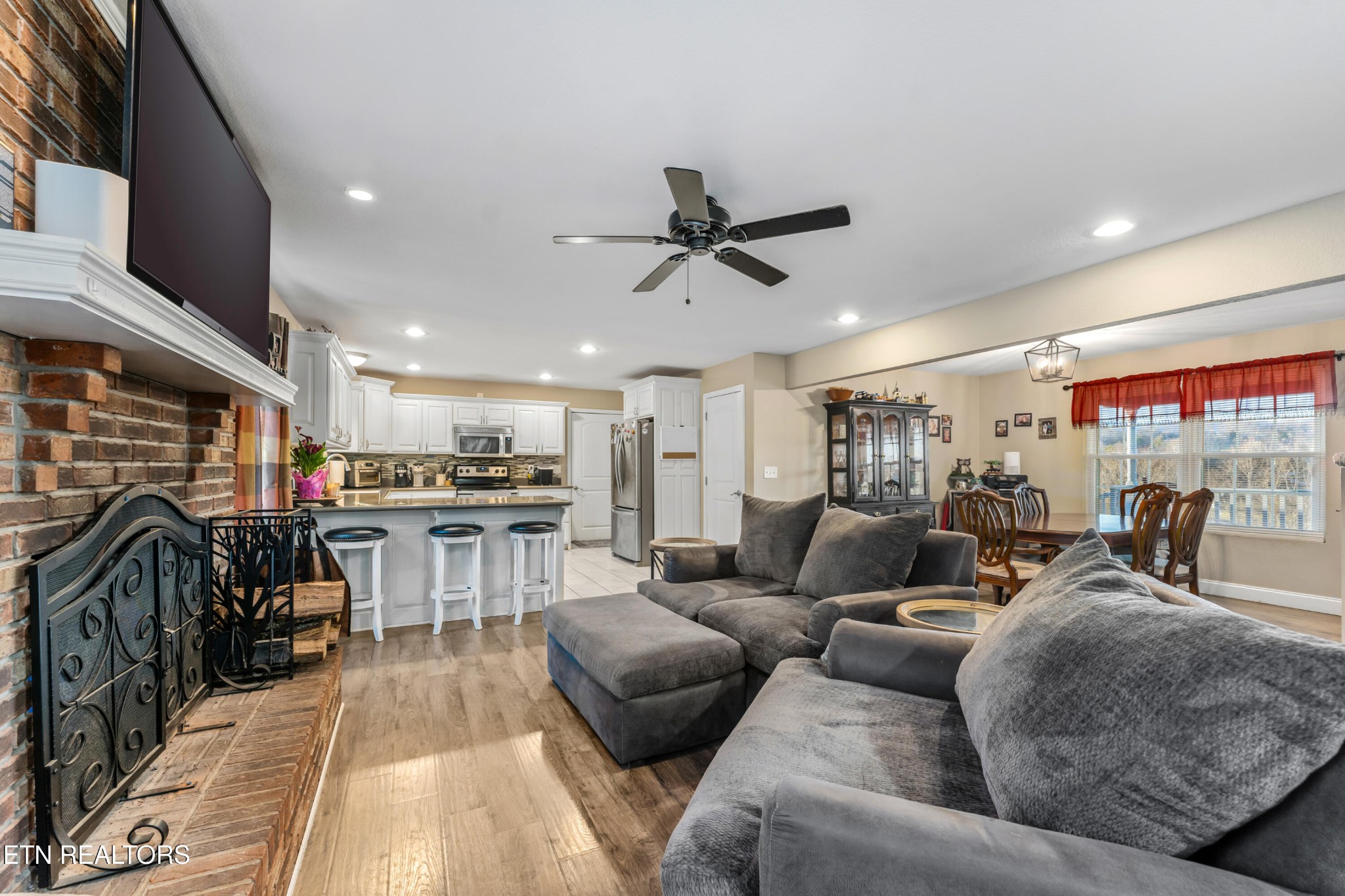 743 Laurel Road Clinton, TN 37716 - Photo 5 of 27 Gallery Image 5