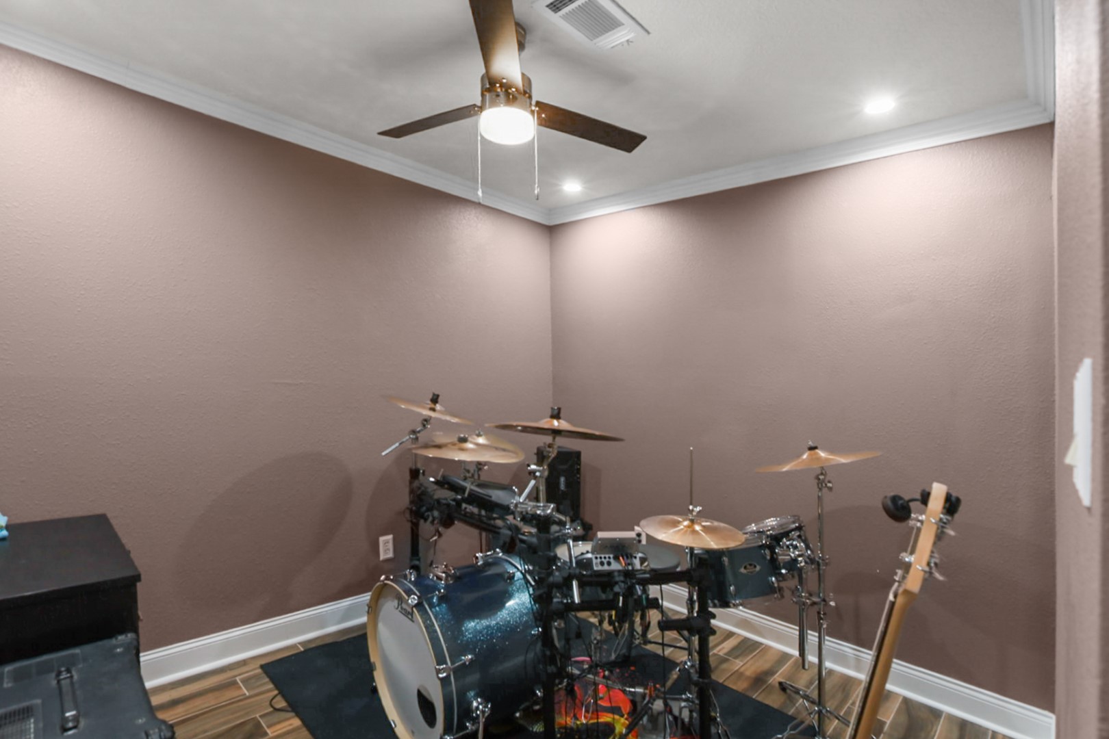 4505 Country Club View Baytown, TX 77521 - Photo 30 of 42 a view of a room with gym equipment