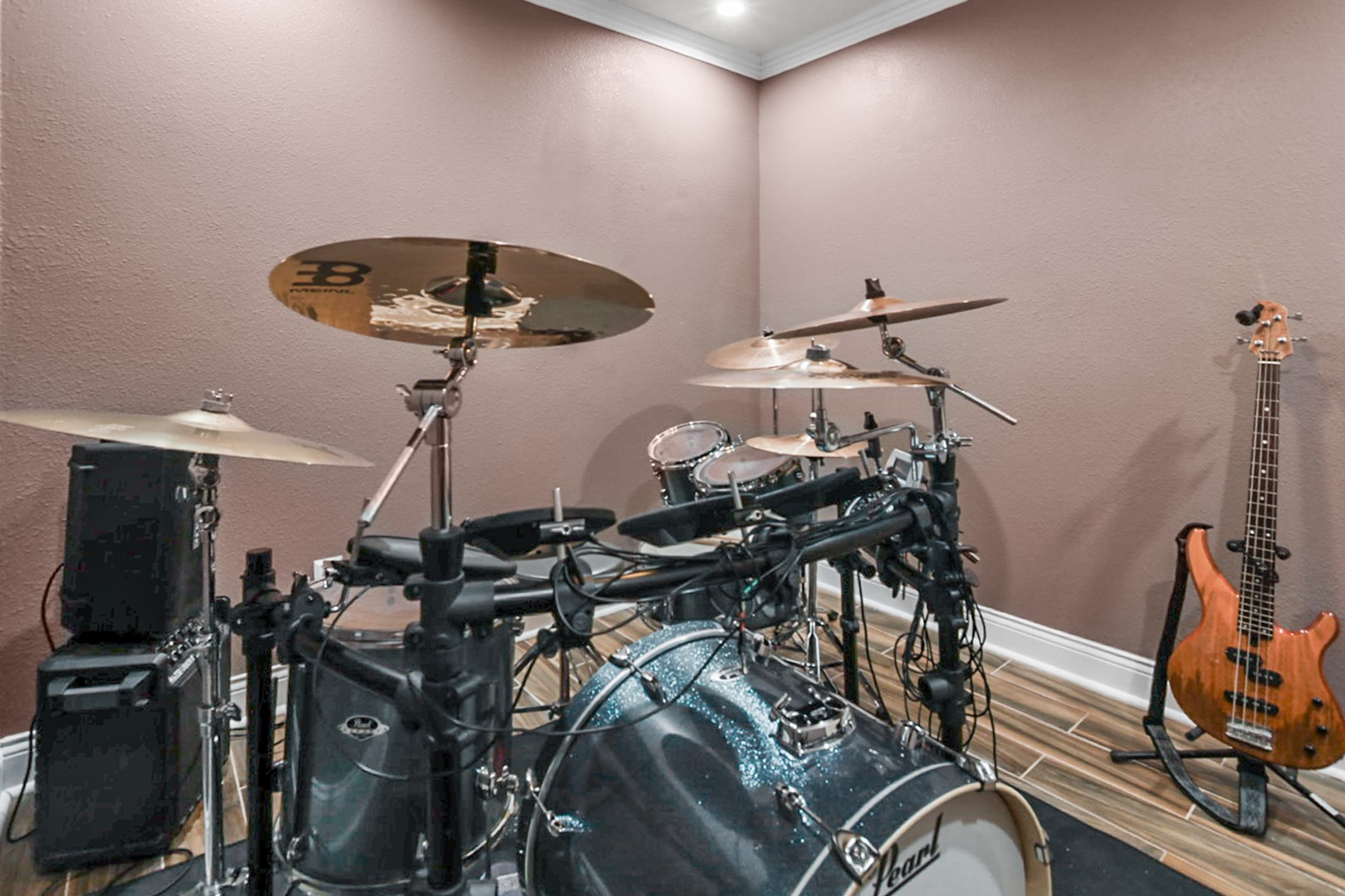 4505 Country Club View Baytown, TX 77521 - Photo 31 of 42 a view of a room with gym equipment