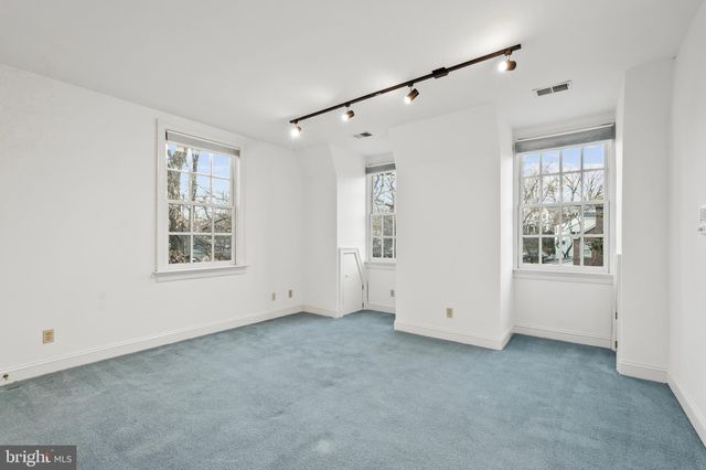 $2,000,000 | 306 Woodland Terrace, Alexandria, VA 22302