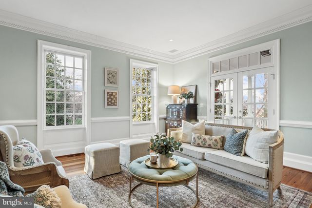 $2,000,000 | 306 Woodland Terrace, Alexandria, VA 22302