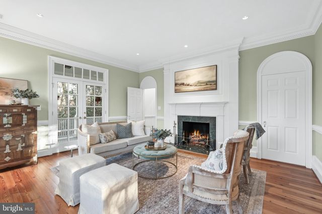 $2,000,000 | 306 Woodland Terrace, Alexandria, VA 22302