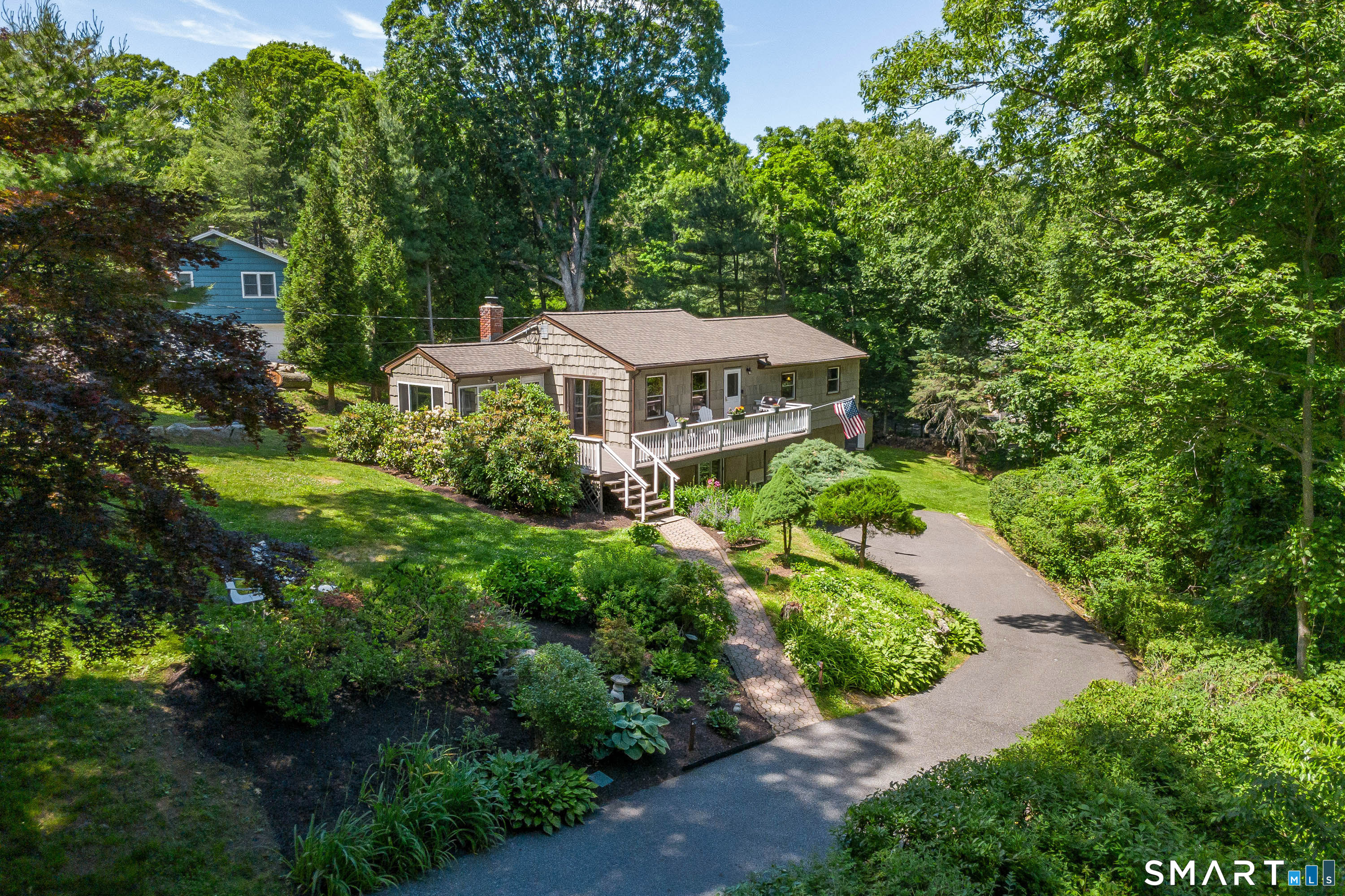 34 Dick Finn Road New Fairfield, CT 06812 - Photo 3 of 40