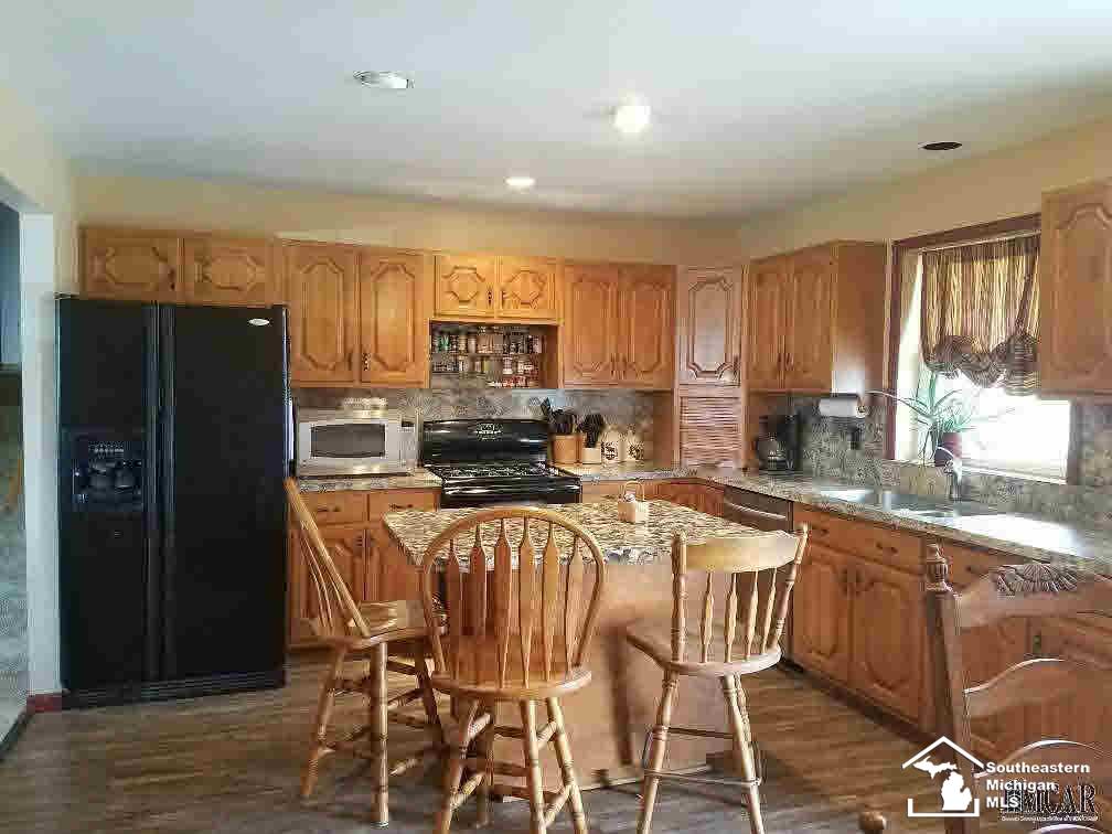 Kitchen with Island