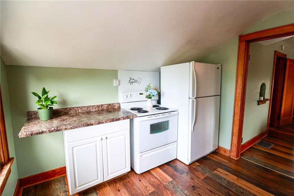 513 North 3rd Street Effingham, IL 62401 - Photo 6 of 38
